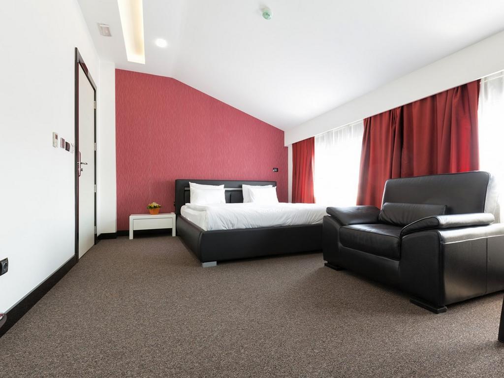 Nova City Garni Hotel Signature Collection Belgrado Exterior foto
